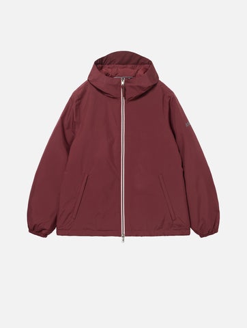 AIGLE RainPack WarmショートジャケットZBHCF90のワイン色を正面から写した製品写真
